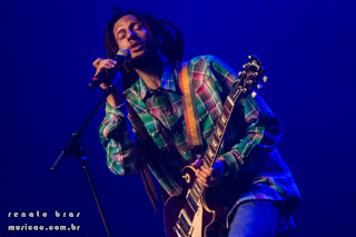 Julian_Marley-2015.jpg