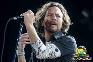 eddie-vedder-2011.jpg